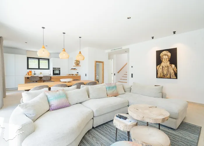 Villa Costablancadreams Besa In Calpe